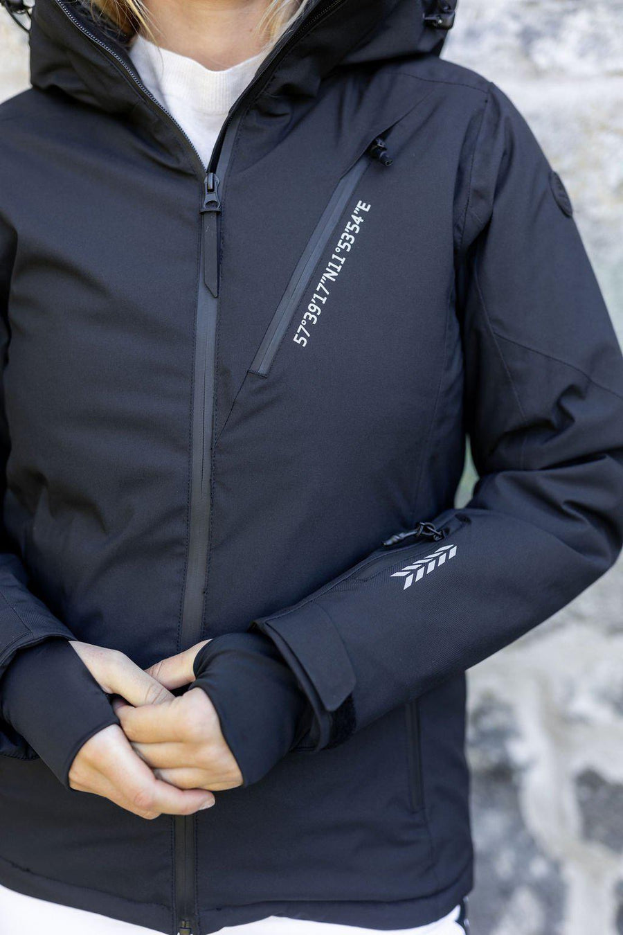 TARFALA SKIDJACKA SVART – DAM